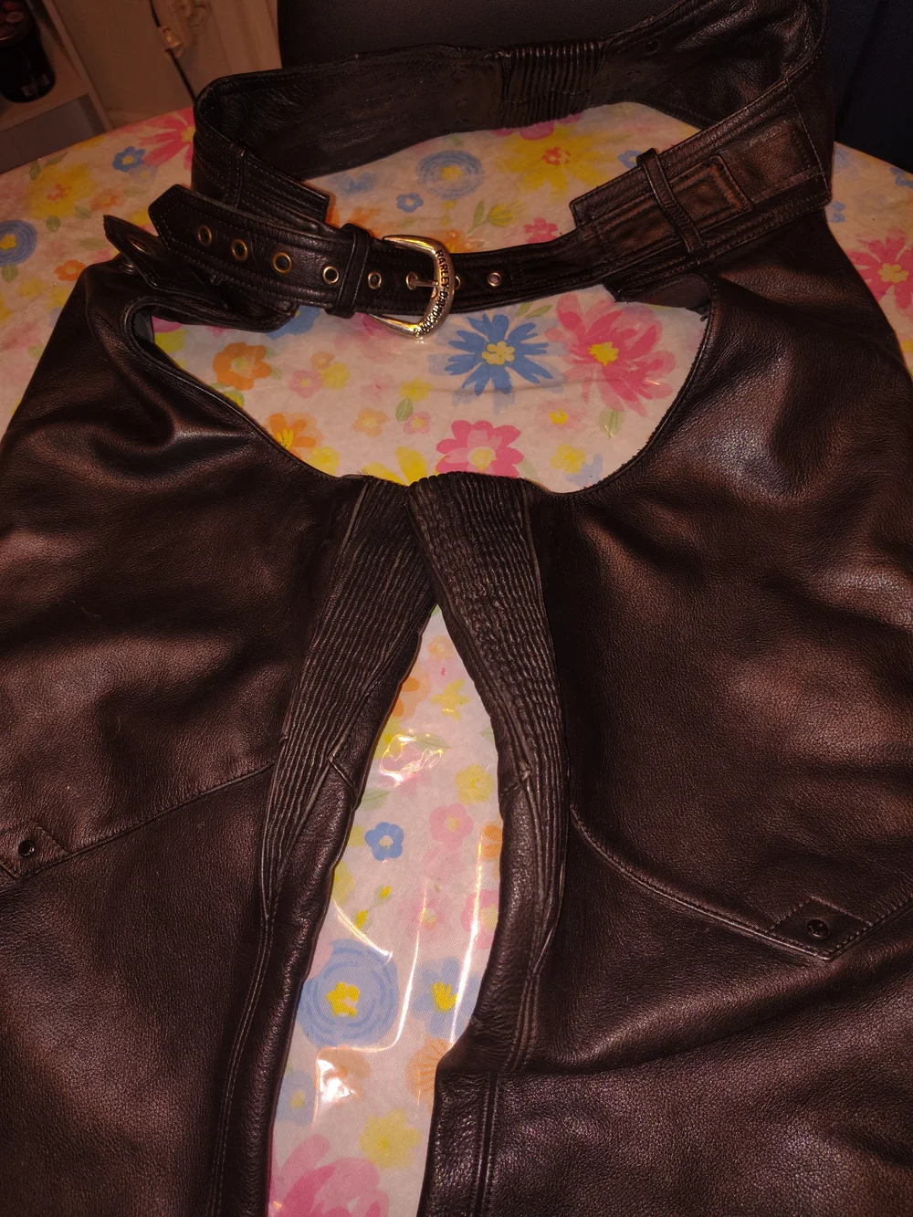 Harley-Davidson Black Leather Motorcycle Chaps with Belt Buckle - Picture 2 of 11
